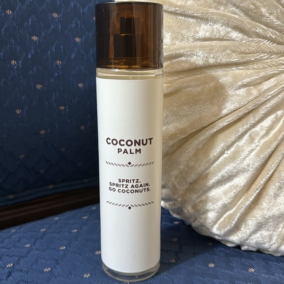 BATH & BODY WORKS SET. . . COCONUT PALM SCENT - Picture 4 of 6
